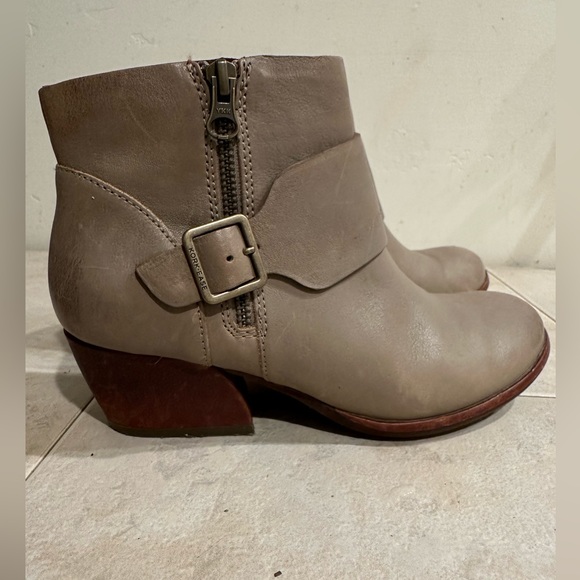 Kork-Ease Shoes - Kork-Ease Ankle bootie, women’s size 7.5